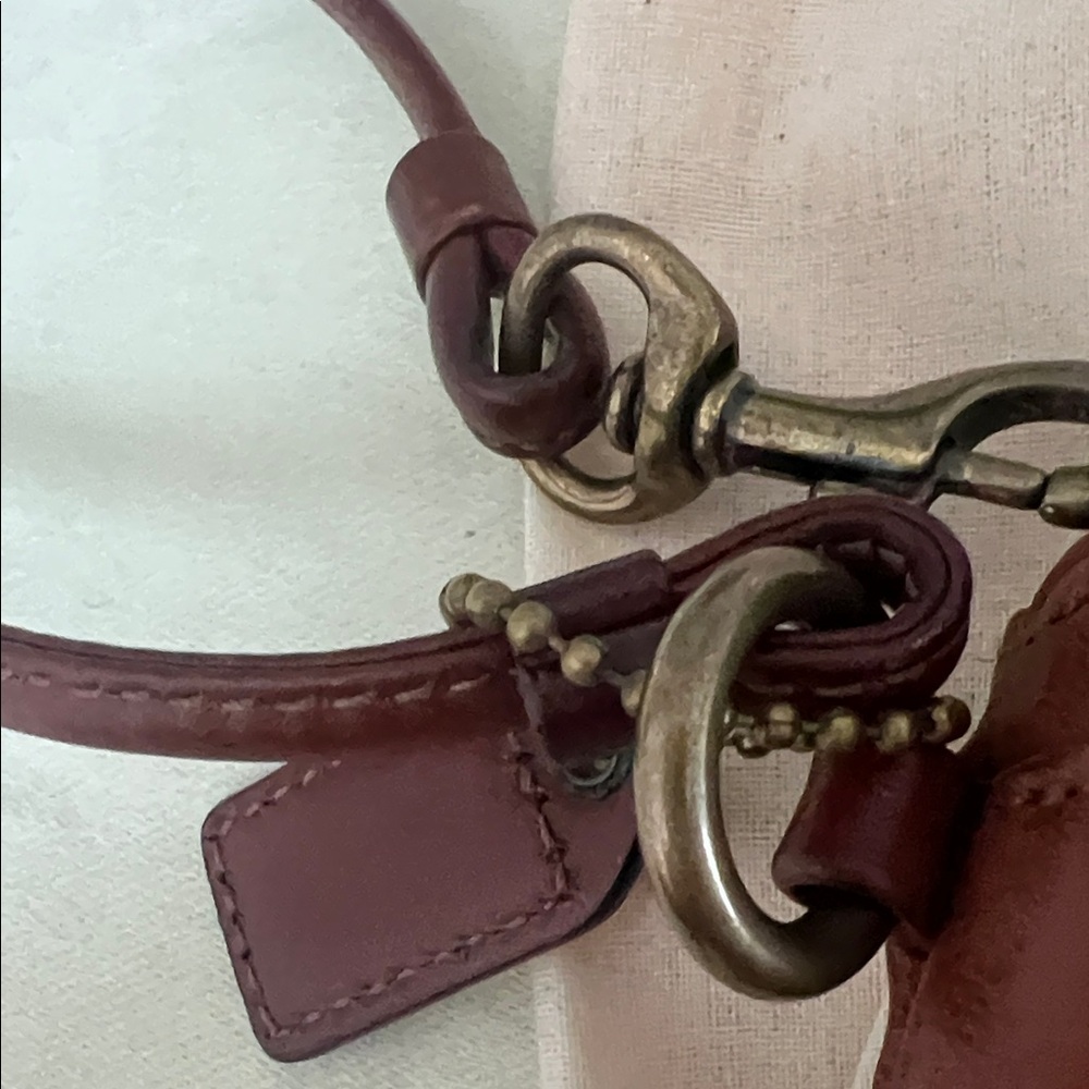 Coach Brown Leather wristlet Bag with Buckle - Picture 4 of 7